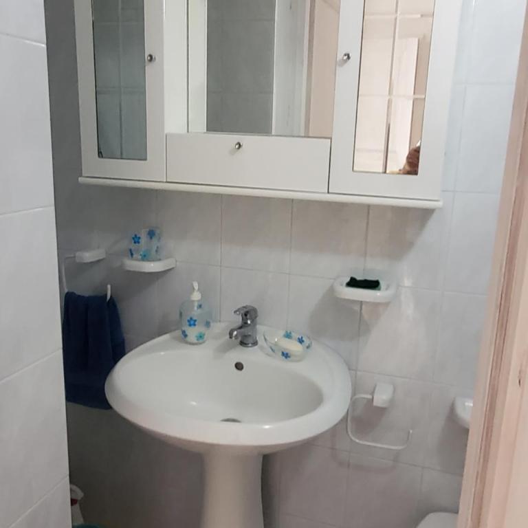 De Cristoforis 57, Traditional white stone house - Two-Bedroom House - 11
