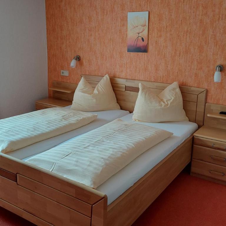 Hotel Pension Oswald - Doppelzimmer mit Balkon - 3