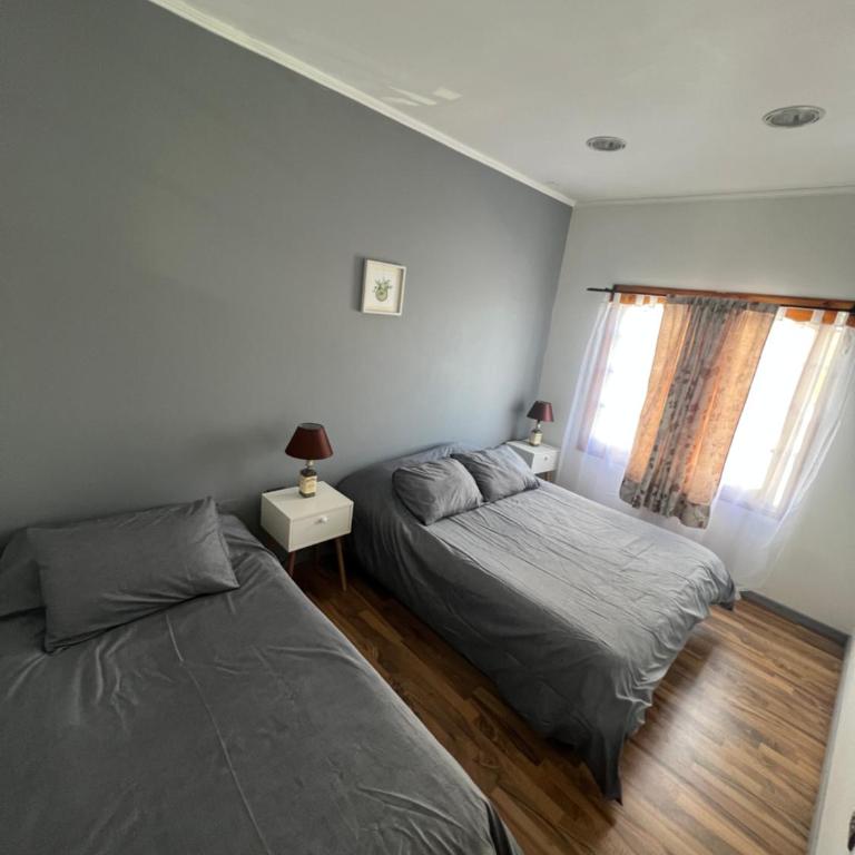 Hostal FloryMar - Triple Room with Shared Bathroom - 2