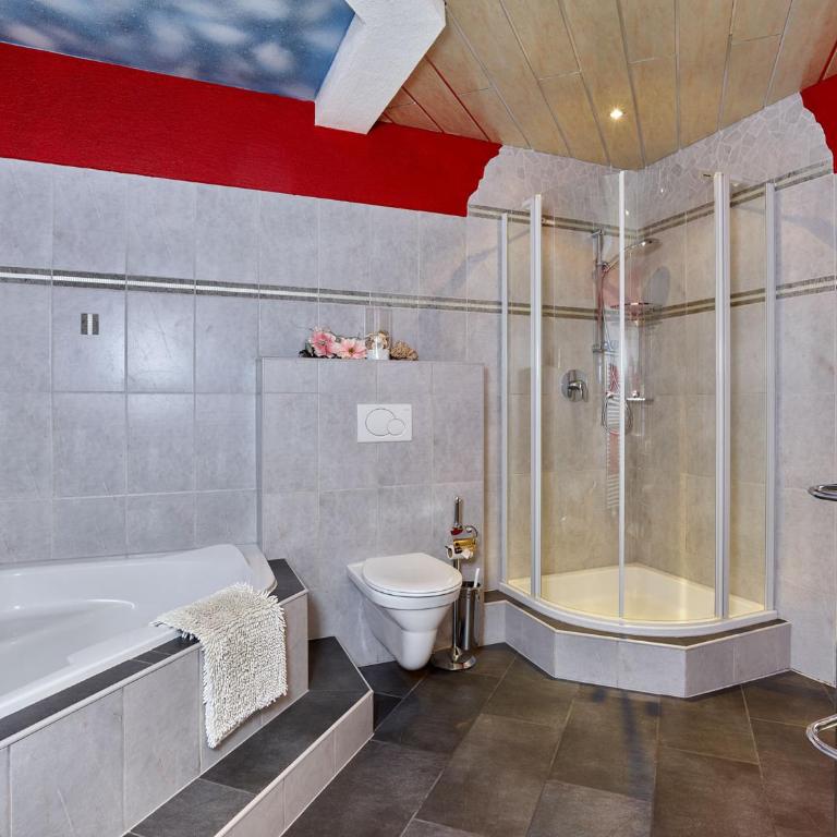 Landhaus Ötztalblick - Apartment mit 3 Schlafzimmern - 11