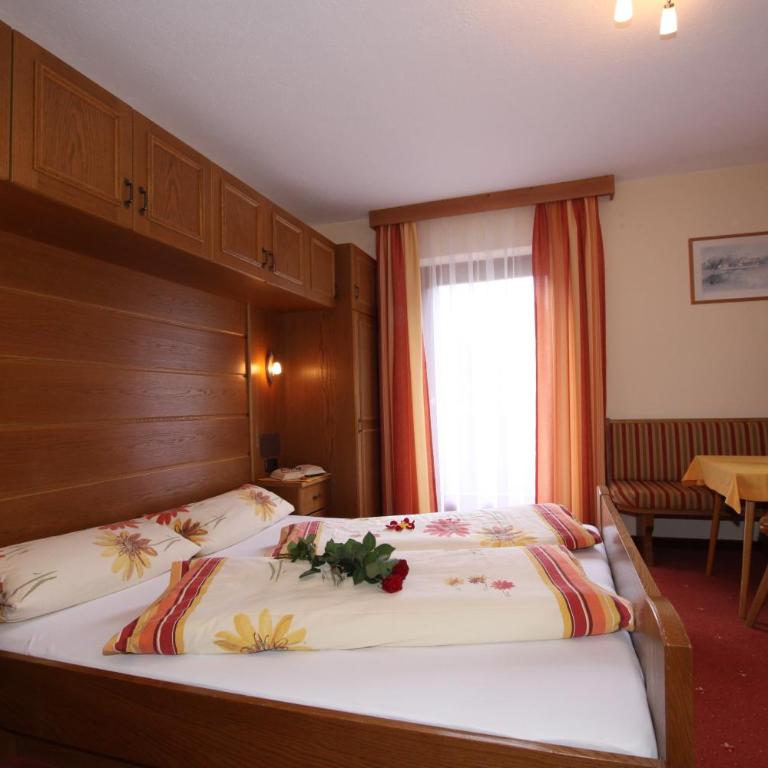 Haus Sonneck - Doppelzimmer mit Balkon - 4