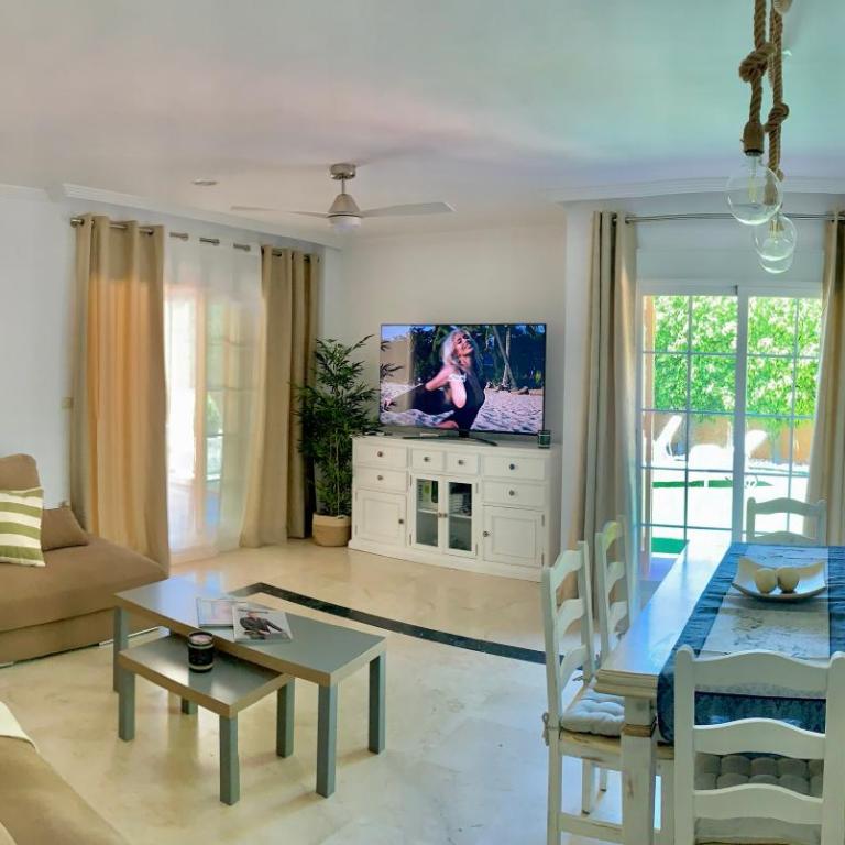 Jardines de Lunamar - Two-Bedroom Apartment - 9
