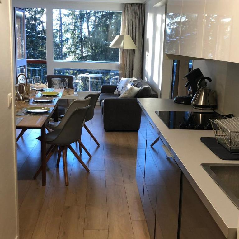 Appartement rénové au calme avec balcon et parking - FR-1-346-307 - Appartement - 2