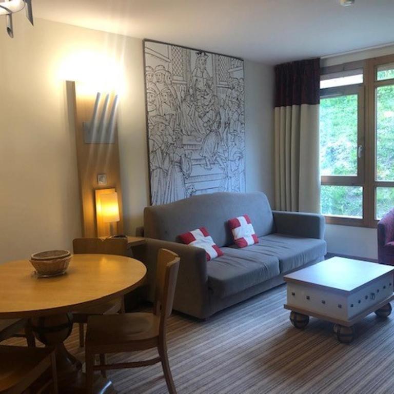 Appartement de standing avec balcon, skis aux pieds - FR-1-346-318 - Appartement - 1