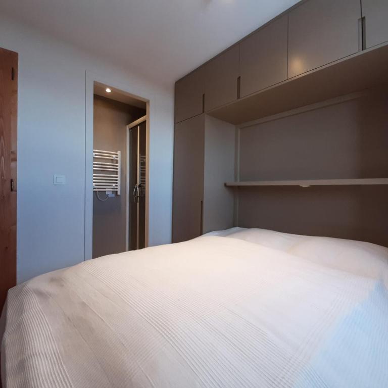 Appartement 3 pièces calme avec balcon, accès piscine inclus, parking, non fumeur - Apartment mit 2 Schlafzimmern - 9