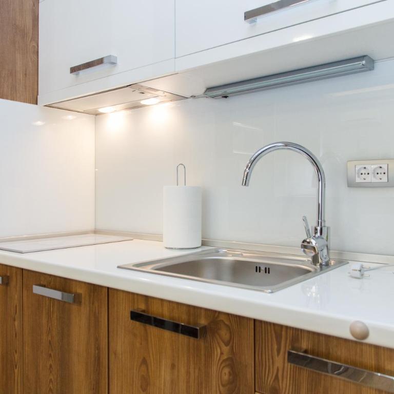 Apartment Barcelona - Suite with Balcony - 3