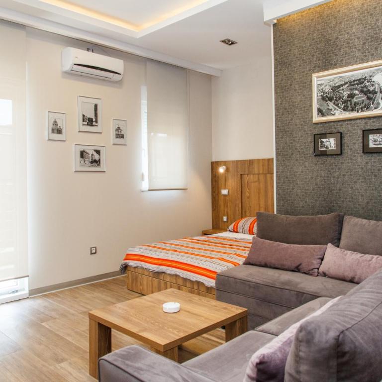 Apartment Barcelona - Suite with Balcony - 12