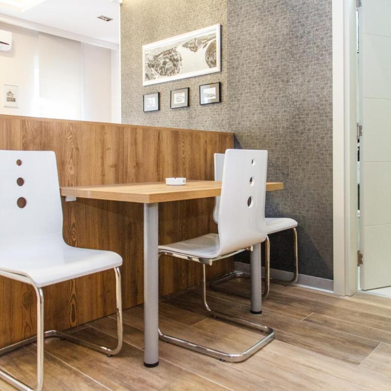 Apartment Barcelona - Suite with Balcony - 18