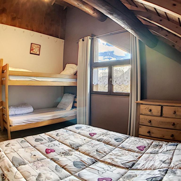 Chalet spacieux tout confort avec billard, proche remontées - Chalet 3 Chambres - 8