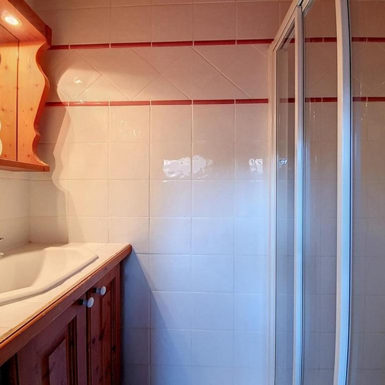 Appartement spacieux proche des pistes avec balcon pour 8 personnes - FR-1-344-749 - Appartement - 12