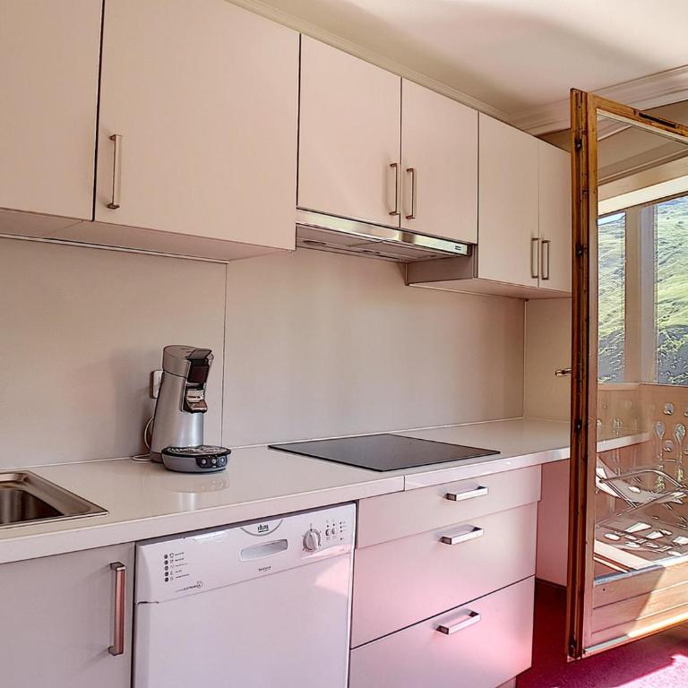 Appartement rénové 3 pièces proche pistes, balcon, sauna, hammam, WIFI - FR-1-344-798 - Appartement - 4