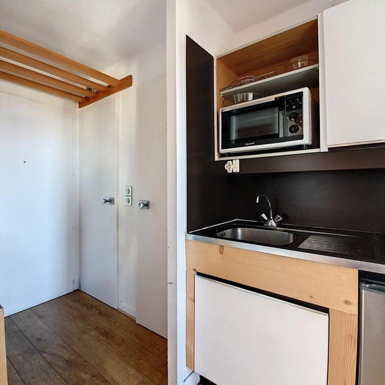 Appartement Confortable Ski-aux-Pieds avec Balcon - FR-1-344-889 - Apartment - 11