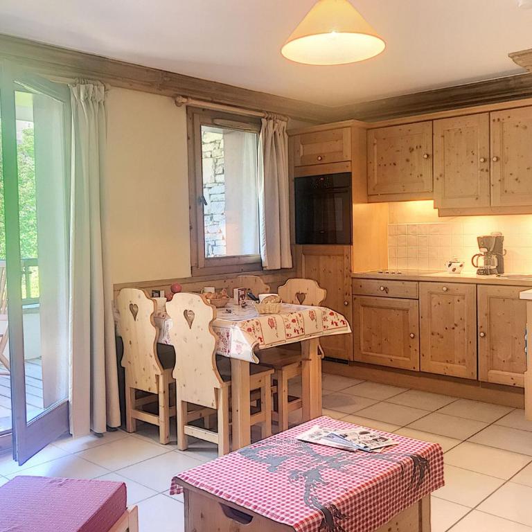 Appartement cosy au pied des pistes avec balcon et parking - FR-1-344-882 - Appartement - 5