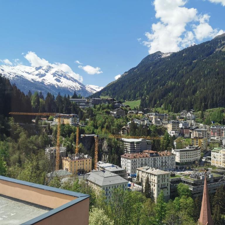 The View - Design Panorama Lodge DAS SCHILLER - Three-Bedroom Apartment - 4