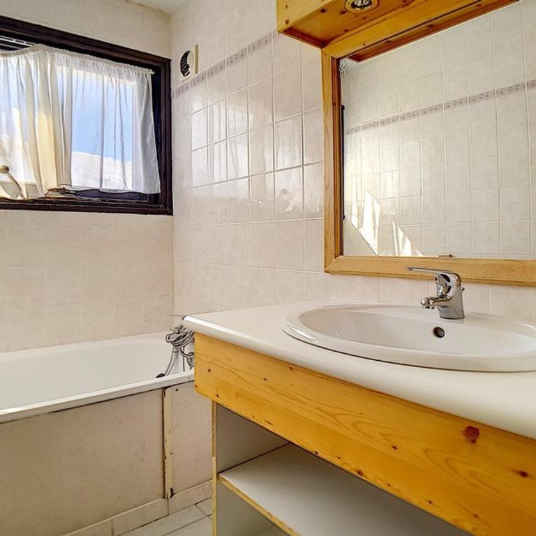 Appartement lumineux à la Croisette, 8 personnes, skis aux pieds - FR-1-344-1054 - Apartment - 12