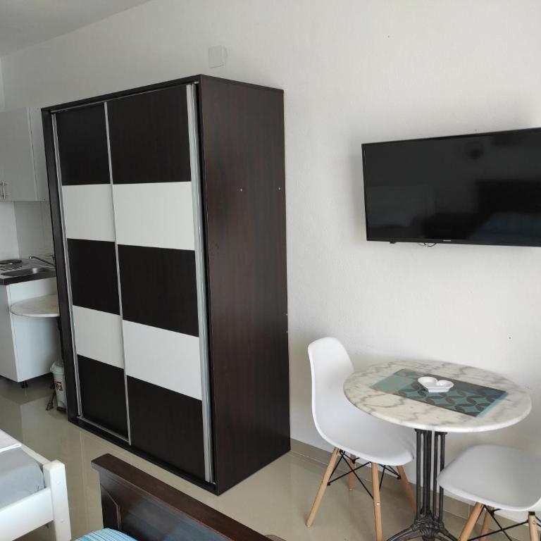 Guest House AGA - Apartment with Balcony - 4