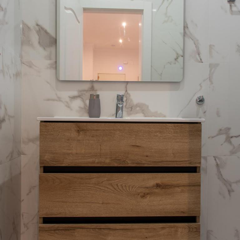 Authentic Apartment in Málaga Historical Center - Apartamento de 1 dormitorio - 9