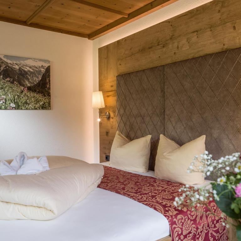 Alpenherz Hotel Garni - Classic Doppelzimmer mit Balkon - 4