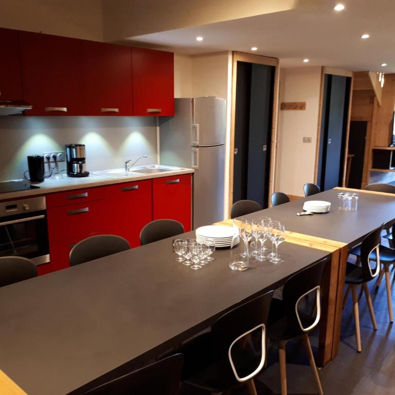 Duplex Rénové 6 Pièces · Accès Skis aux Pieds · Espace Bien-être · Proche Commerces - Appartement 5 Chambres - 4