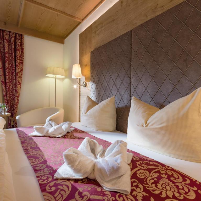 Alpenherz Hotel Garni - Classic Doppelzimmer mit Balkon - 7