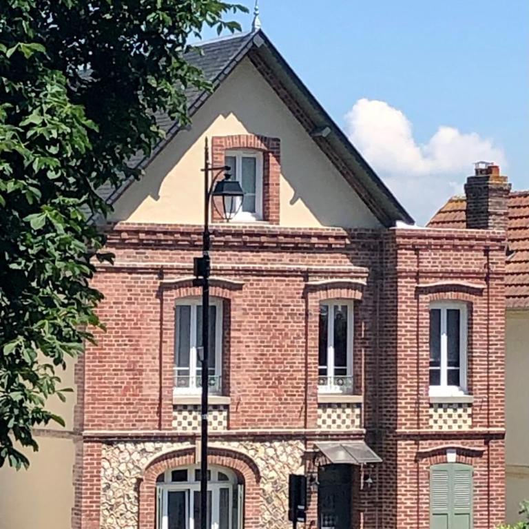 Côté PECHEUR - Chambre Familiale avec Salle de Bains Privative - 72