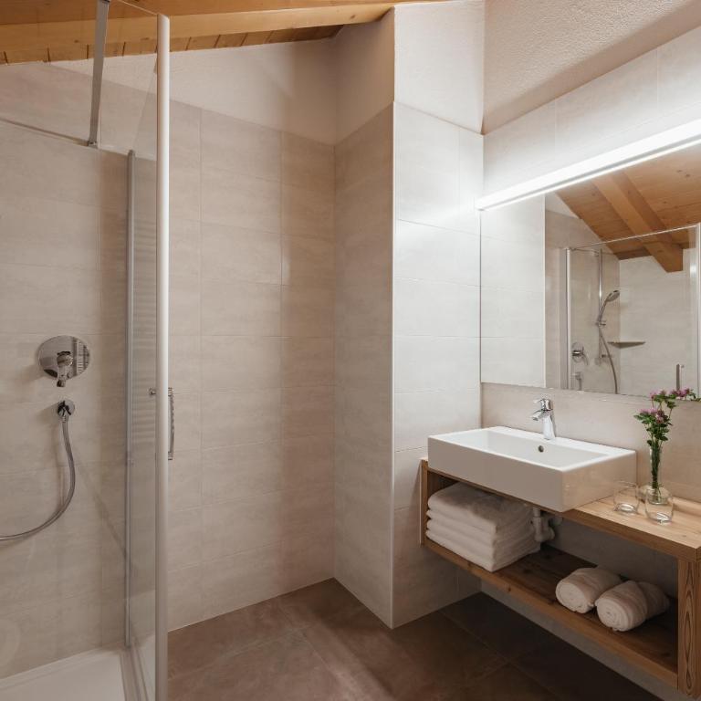 Untermairhof Appartment Residence - Two-Bedroom Apartment with Mountain View - 2