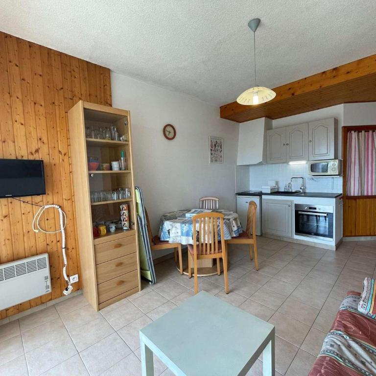 Studio/Cabine Mer 4 Pers: Terrasse, Près Plage, Garage Privé, Tout équipé, St-Jean-de-Monts - FR-1-224C-70 - Appartement (4 Adultes) - 4