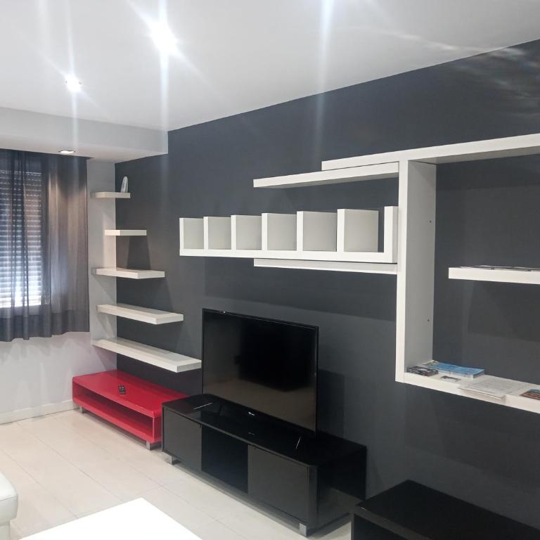 apartamento COLON !!PARKING PRIVADO GRATUITO !! - Apartamento de 2 dormitorios - 3