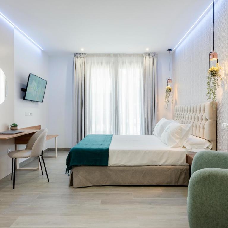 Nerja VG Hostal Boutique - Habitación Doble con balcón - 4