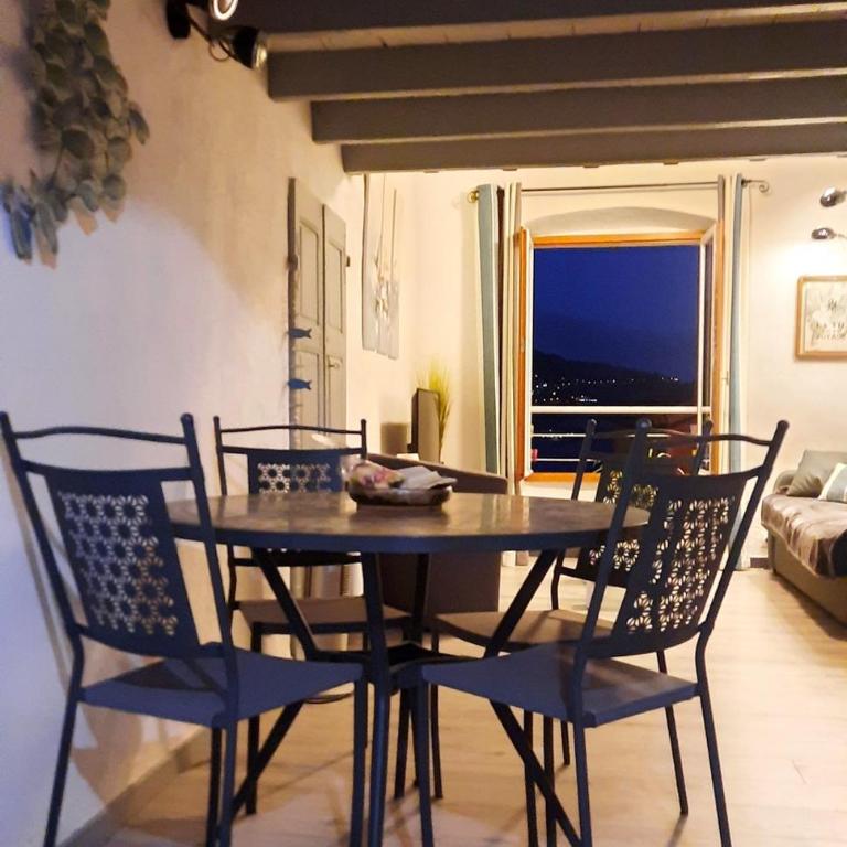 MENTON, centre historique, vue mer - Apartamento de 1 dormitorio - 4