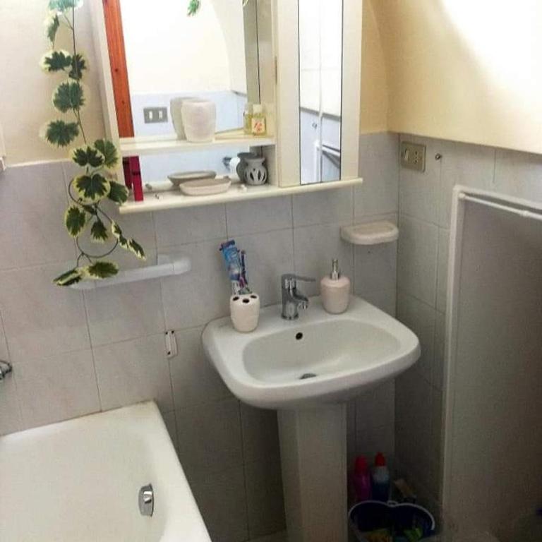 L 'Alcova Holidays Home CENTRO STORICO - Casa con 2 Camere da Letto - 13