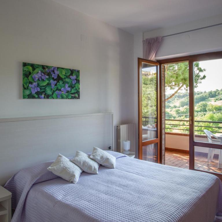 Fiori del Conero - Camera Matrimoniale/Doppia con Letti Singoli con Terrazza - 2