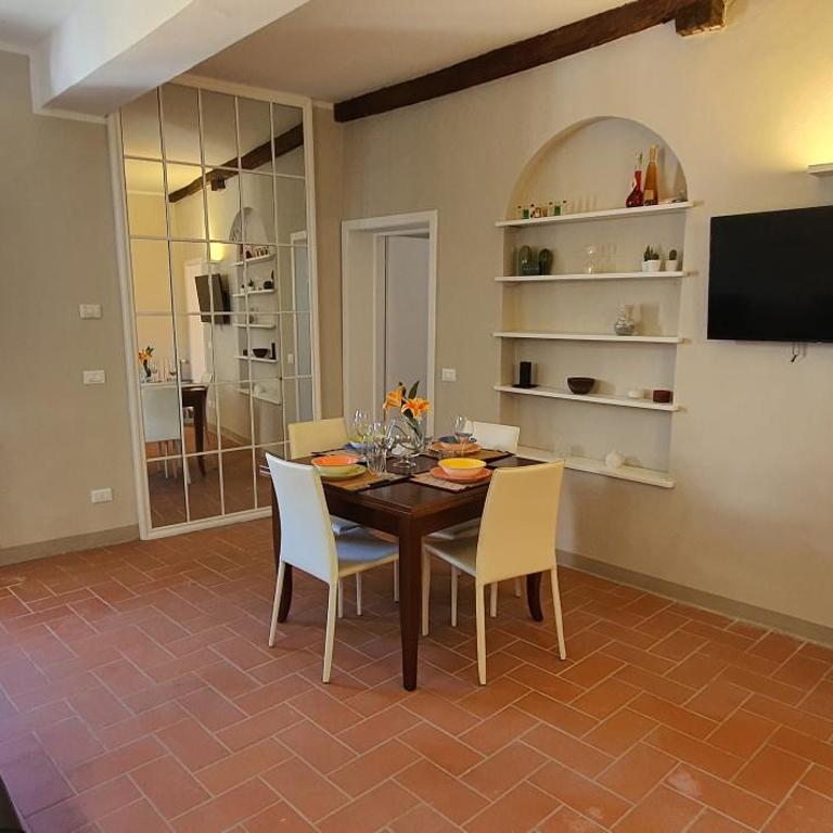 Loft Lucca - Three-Bedroom Apartment - 36