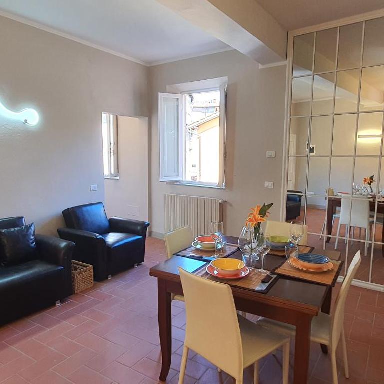Loft Lucca - Three-Bedroom Apartment - 39