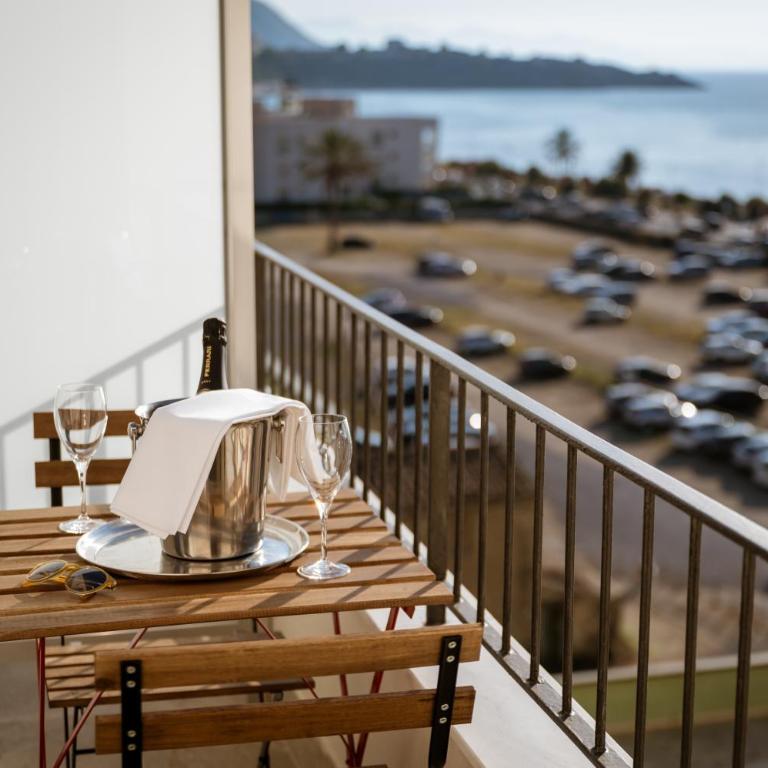 Stella Ví - Camera Matrimoniale Deluxe con Balcone e Vista Mare - 3