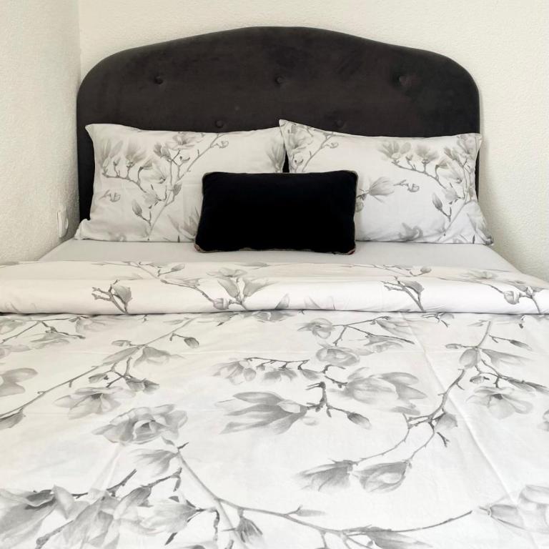 Apartmani Andrić - Stylish & Peaceful Apartment with Free Parking - 10 min Walk to Old Town - Studio Apartman - 35