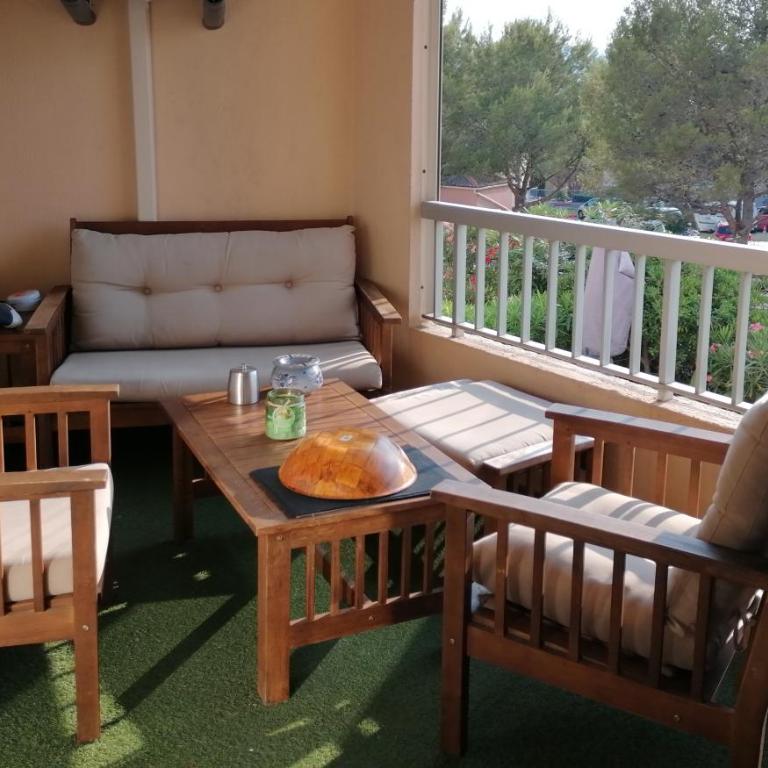 T2 climatisé au LAGON BLEU classé 2 étoiles, garage box ferme, tennis, piscine de 1200 m2 - Appartement 1 Chambre - 4