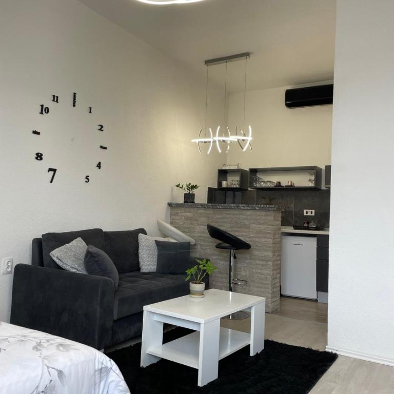 Apartmani Andrić - Stylish & Peaceful Apartment with Free Parking - 10 min Walk to Old Town - Studio Apartman - 2