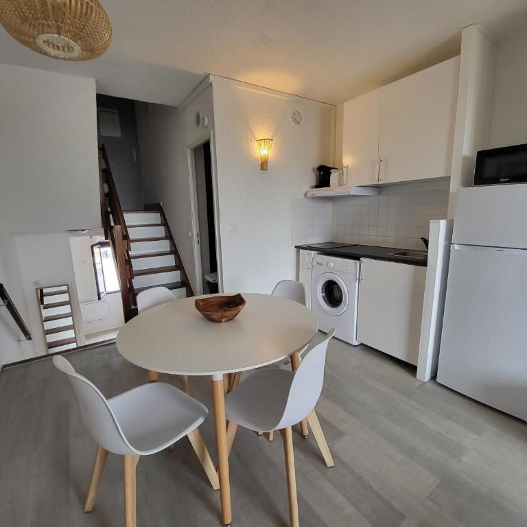 La Coudalere - F2 avec WiFi - Vue sur Sunset - Piscine chauffée - Apartment mit 1 Schlafzimmer - 6