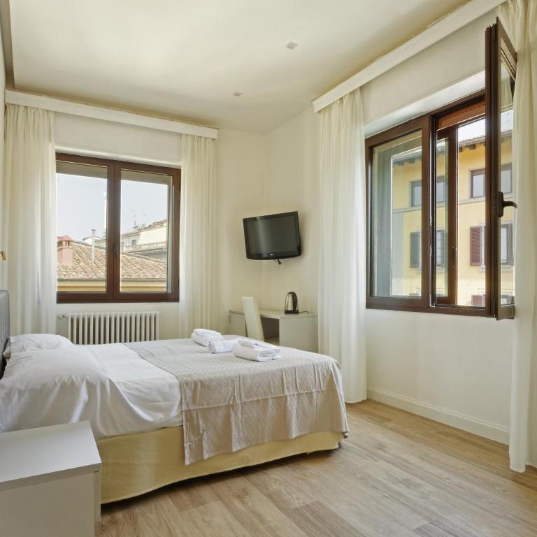 Jade Stays - Deluxe Double Room - 2