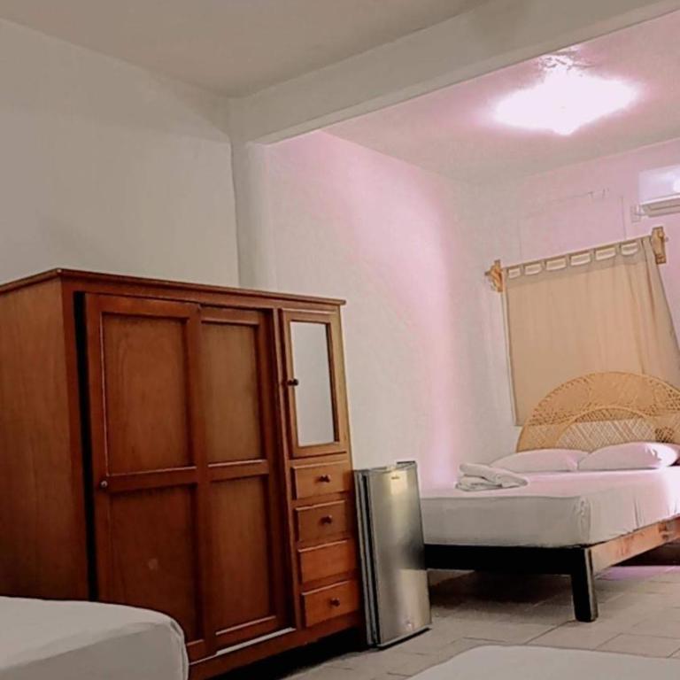 Hotel y Bungalows Acuario - Habitación Familiar Estándar - 4