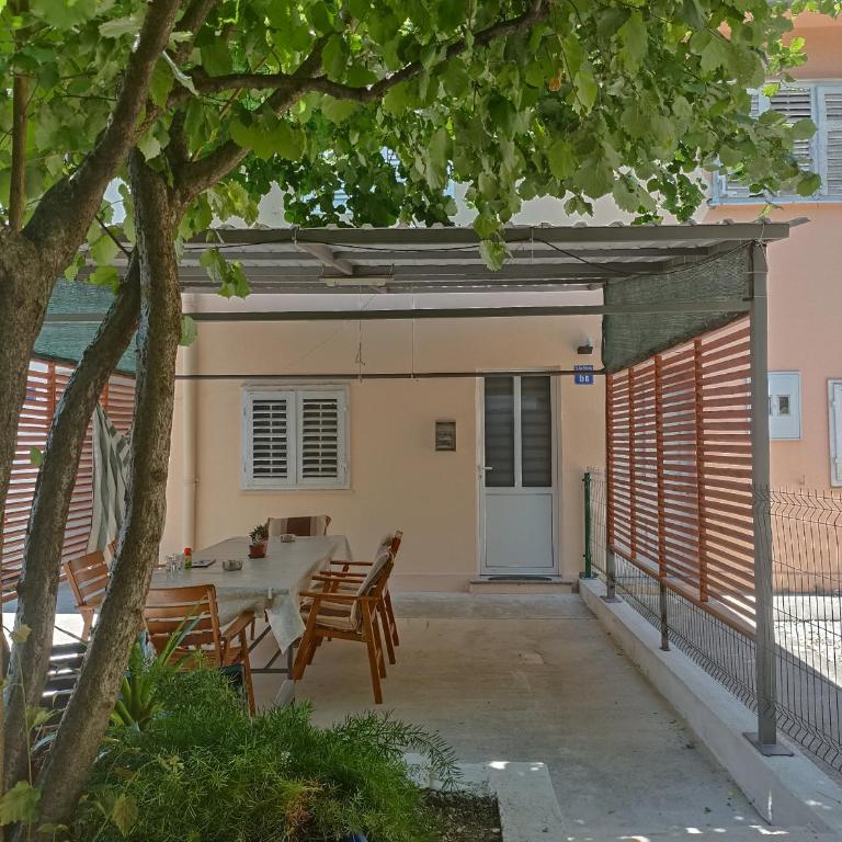 Apartmani Ana - Apartman sa 1 Spavaćom Sobom - 1