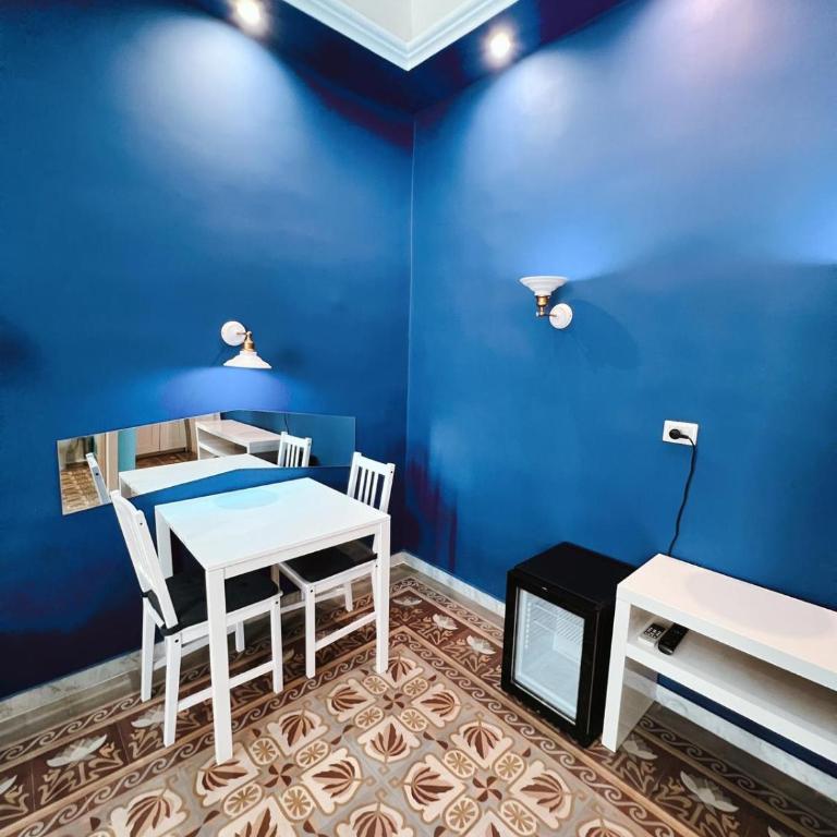 DEAS B&B - Camera Quadrupla con Balcone - 17