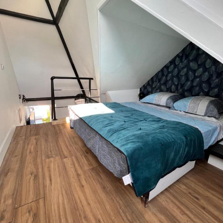 DUPLEX HYPER CENTRE - 4 pers - REFAIT A NEUF - Appartement 2 Chambres - 11