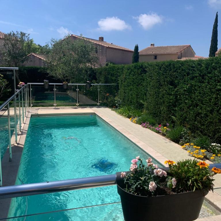 Villa Elimia piscine privée & chauffée - Chambre Double - Vue sur Piscine - 5