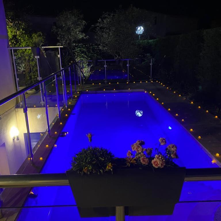 Villa Elimia piscine privée & chauffée - Chambre Double - Vue sur Piscine - 12