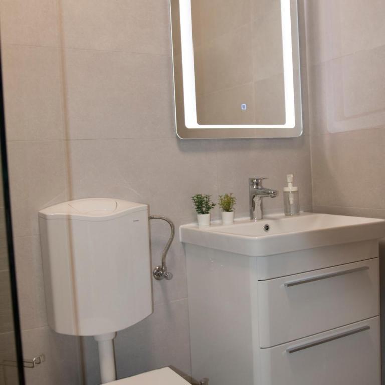 Memories apartment - Two-Bedroom Apartment - 34