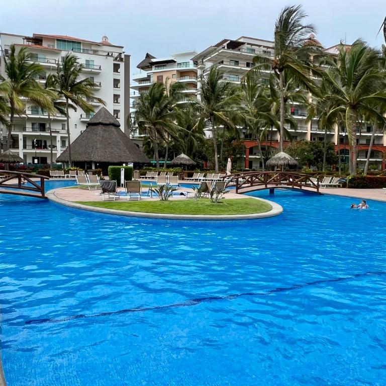 Beachfront 2 bedroom Condo in Playa Royale Resort, Nuevo Vallarta - Apartamento de 2 dormitorios - 53