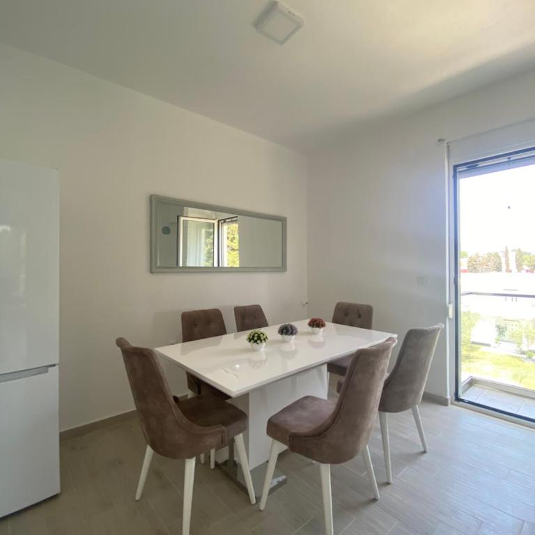 Rasi Luxury Apartments - Two-Bedroom Apartment - 16