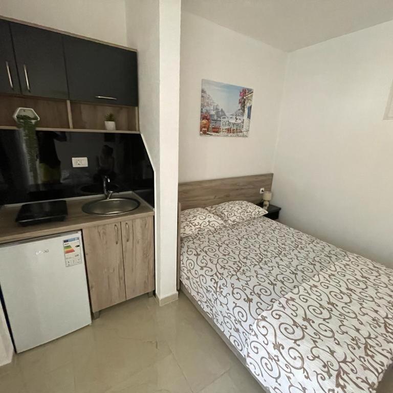 Apartments Pericic - Studio - 12